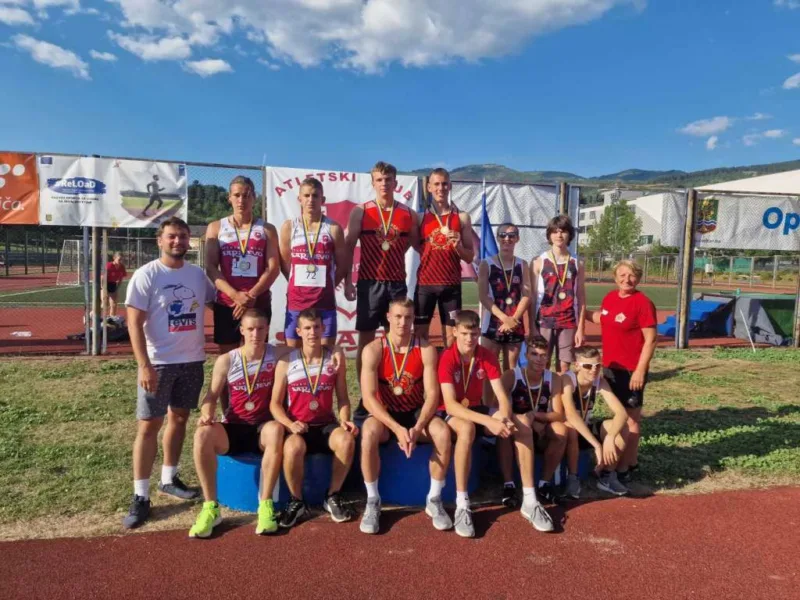 atletičari