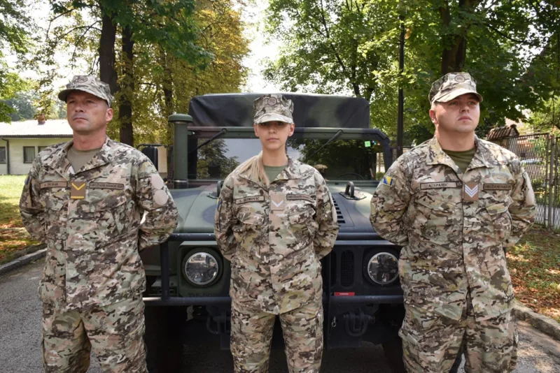uniforme vojici