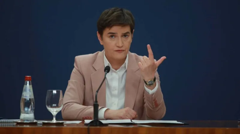 ALEKSANDAR VUCIC I ANA BRNABIC - OBRACANJE JAVNOSTI