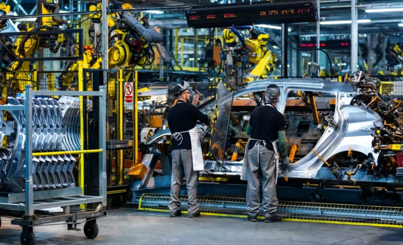 automobili fabrika UK