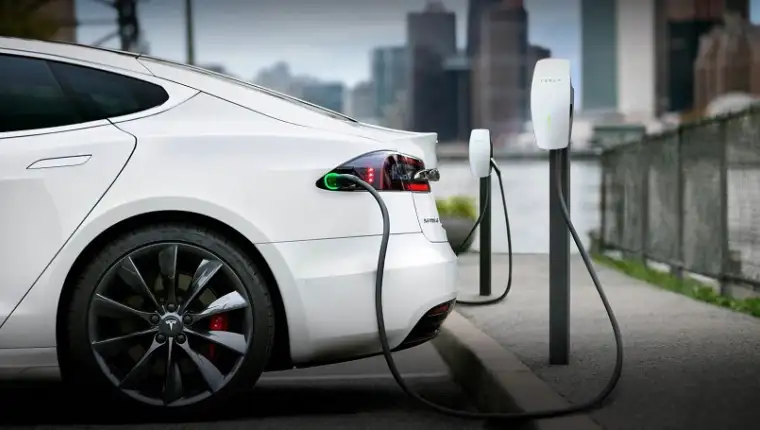 elektricni-automobil-punjenje