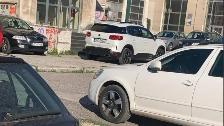 jakic agencija1.jpg
