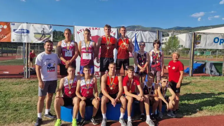 atletičari