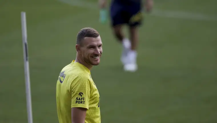 AA-20230816-31932068-31932067-TRENING_FENERBAHCEA