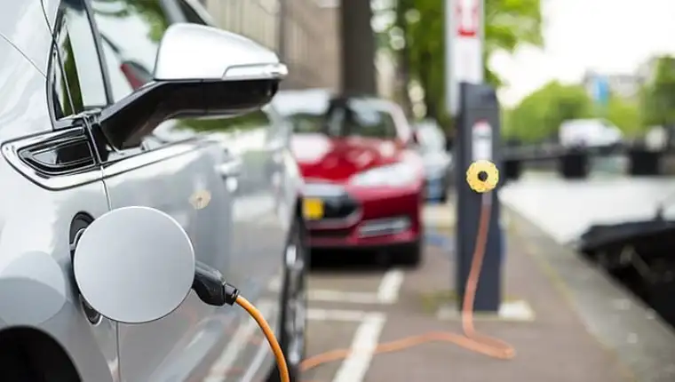 elektricni automobil