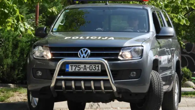 policija dzip
