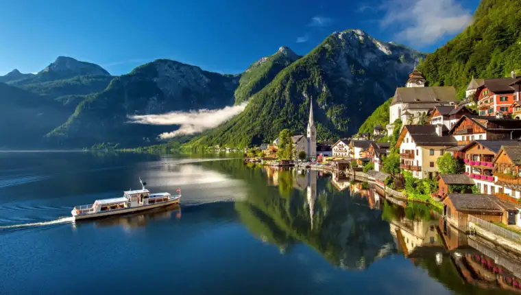 best-viewpoint-hallstatt-austria-scaled