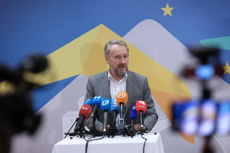 bakir-izetbegovic-fena-1