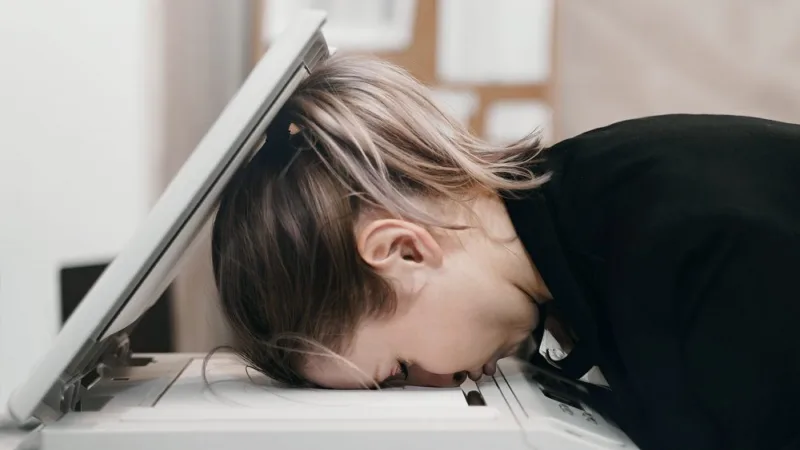 mrzim posao zena laptop