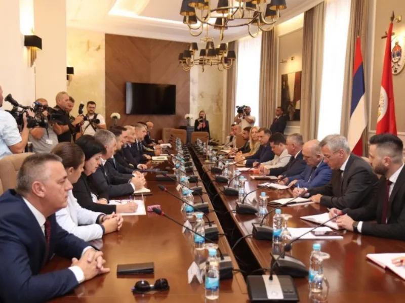 sastanak dodik srbi