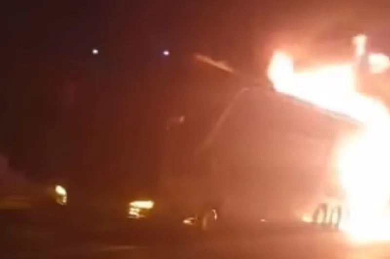 autobus_pozar
