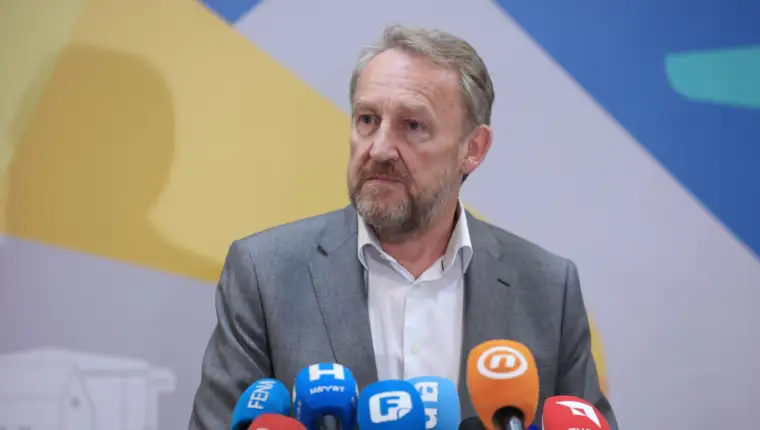bakir izetbegovic fena