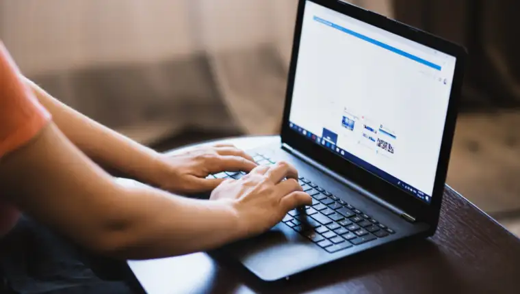 pretraga internet laptop