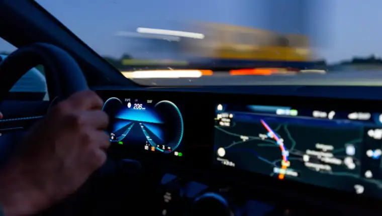 auto-voznja-noc