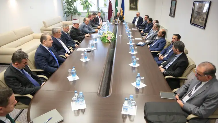 AA-20230912-32131985-32131980-BIH_ODRZANA_SVECANA_SJEDNICA_RIJASETA_ISLAMSKE_ZAJEDNICE_PRISUSTVOVAO_I_MINISTAR_DRZAVE_KATAR