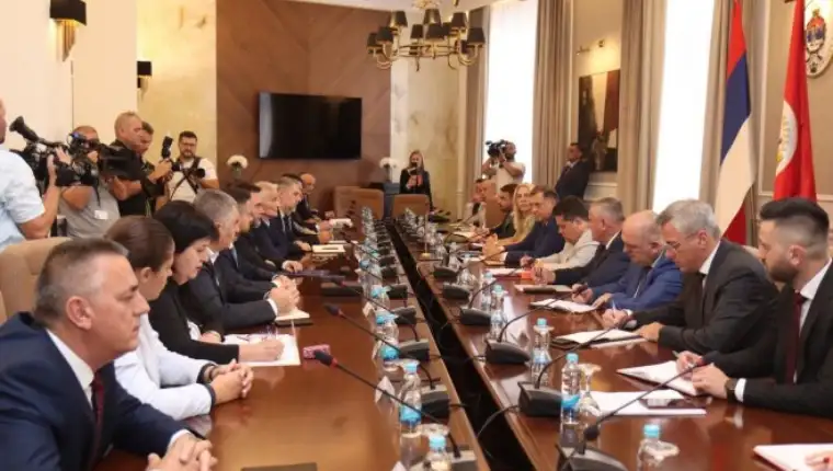 sastanak dodik srbi