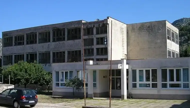 skoča u hutovu