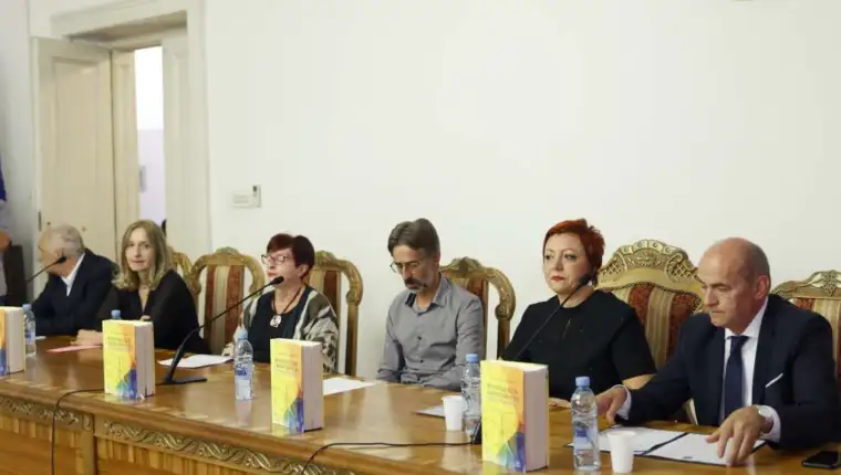 bosanski knjiga