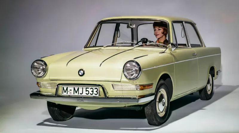BMW 700