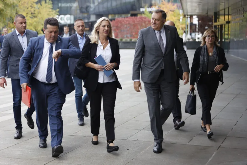 sastanak-lidera-trojka-snsd-hdz-7