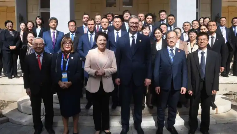vucic kina1