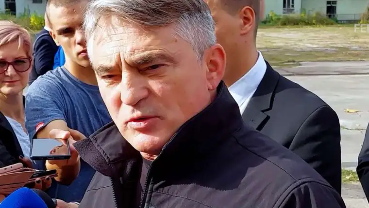 komsic2