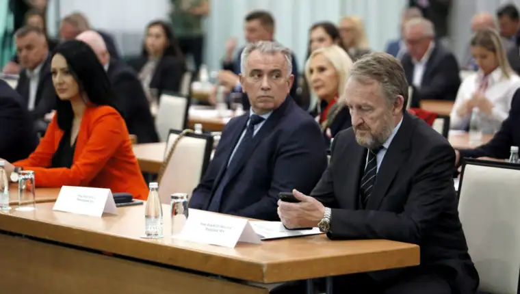 izetbegovic glavni odbor sda
