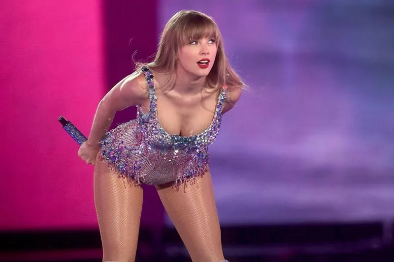 taylor-swift-errors-tour