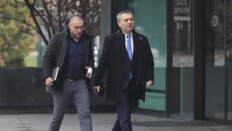 sastanak trojke novembar dizdar