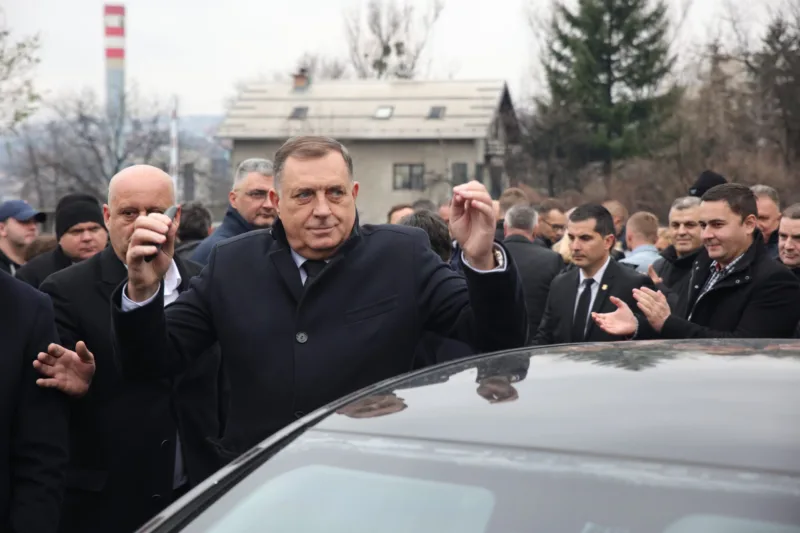 dodik sud bih tri prsta (1)