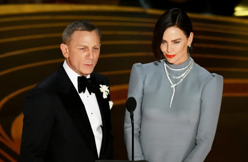 Charlize Theron i Daniel Craig