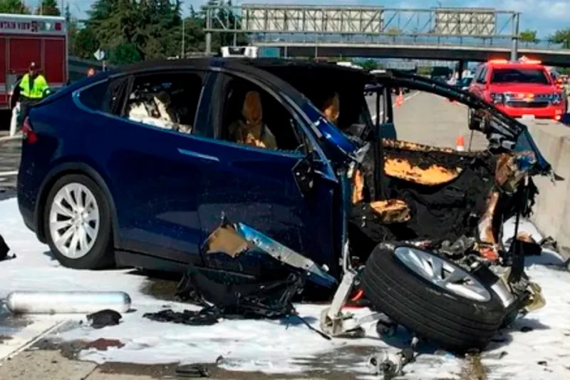 tesla saobraćajne nesreće