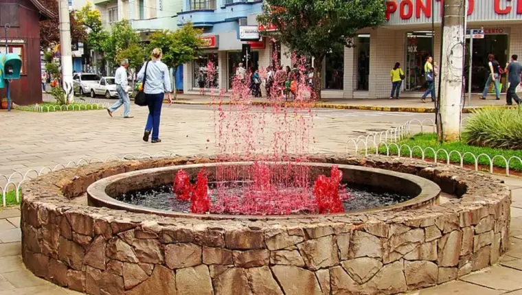 ortona italija fontana vino