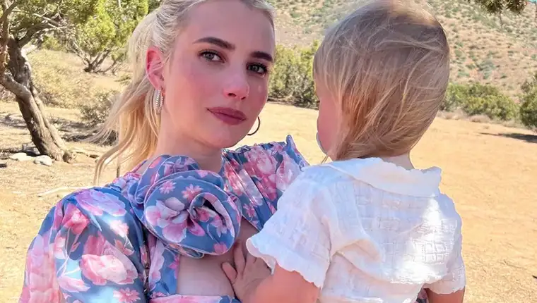 emma-roberts-son-rhodes-1-613cc88aa0b14d61991d6ee404659784