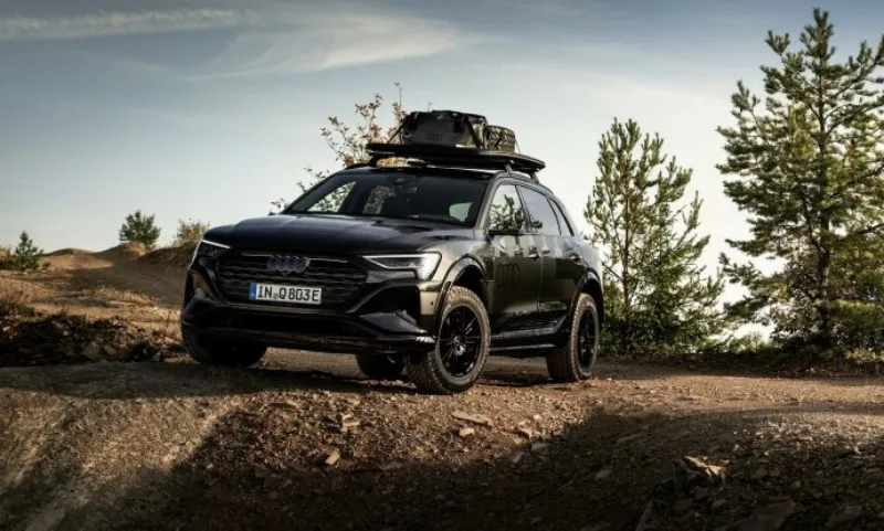 Audi Q8 e-tron Dakar 1