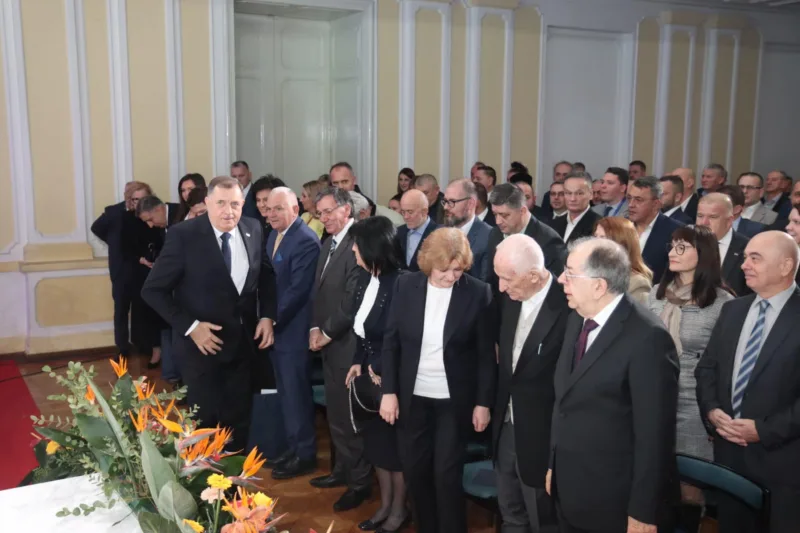 dodik dan rs naustavni