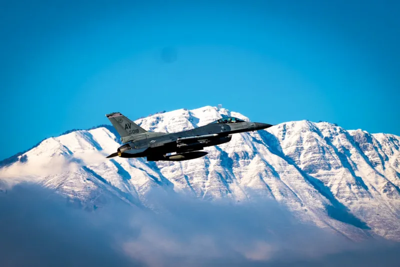 avion f16 sad
