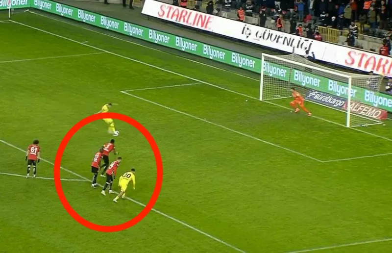 edin-dzeko-penalty