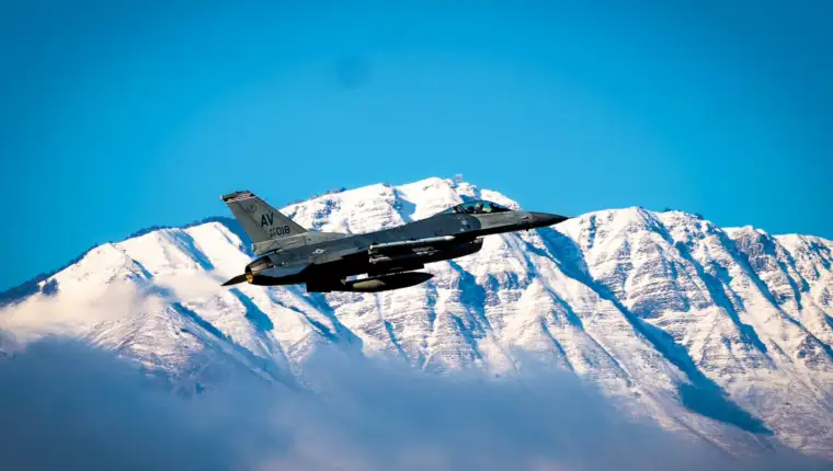 avion f16 sad
