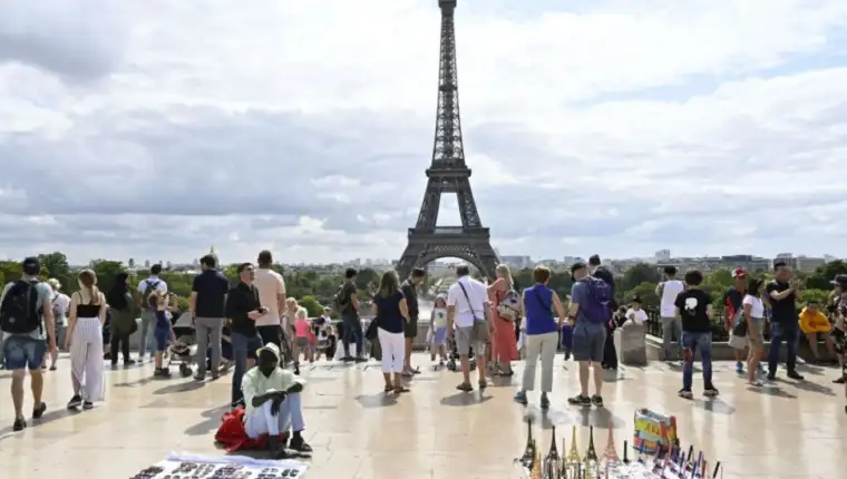 turisti pariz