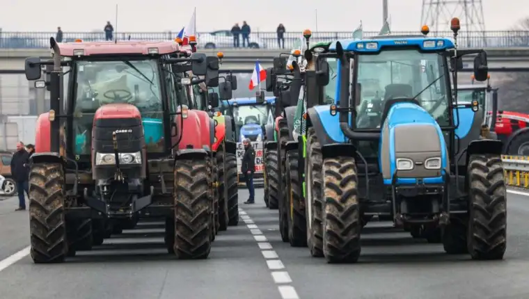 francuska, farmeri, traktori, protesti, poljoprivrednici