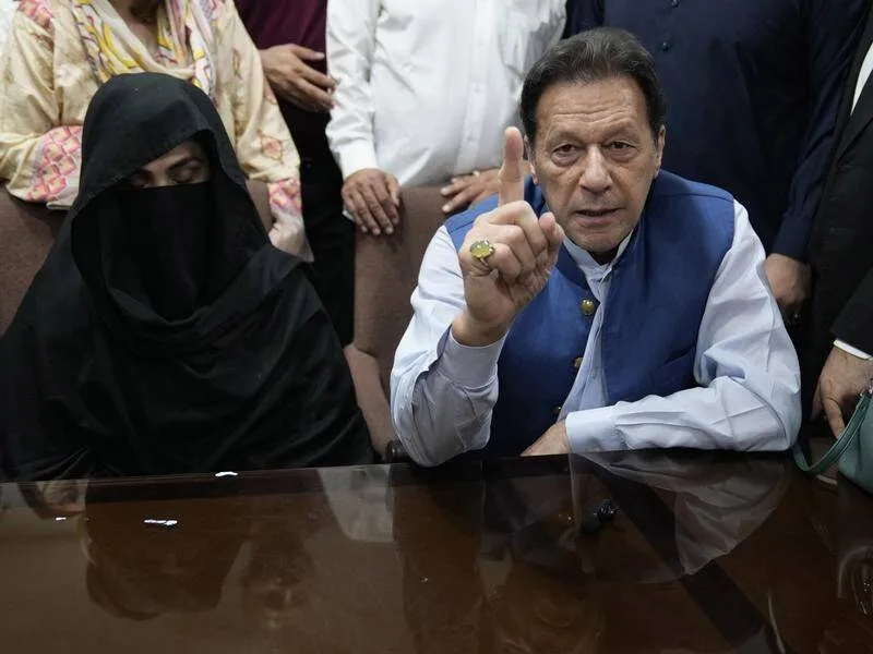 imran khan i supruga