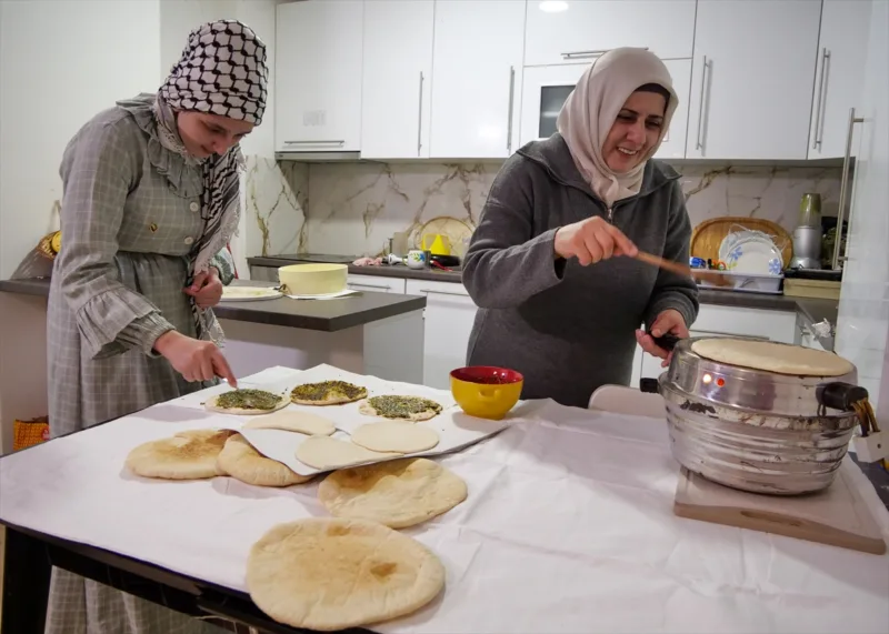 AA-20240202-33592919-33592909-NOVI_POCETAK_PALESTINSKE_PORODICE_U_SARAJEVU_PALESTINSKI_HLJEB_SIMBOL_OTPORA_I_SJECANJE_NA_GAZU
