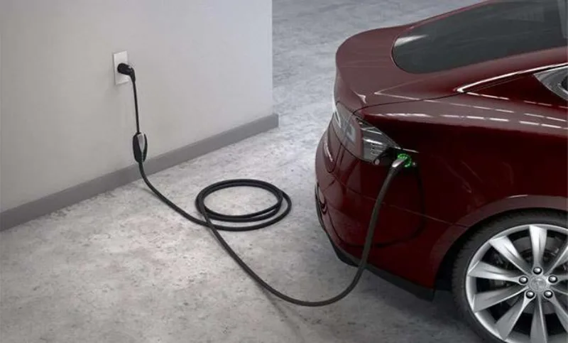 elektricni automobil