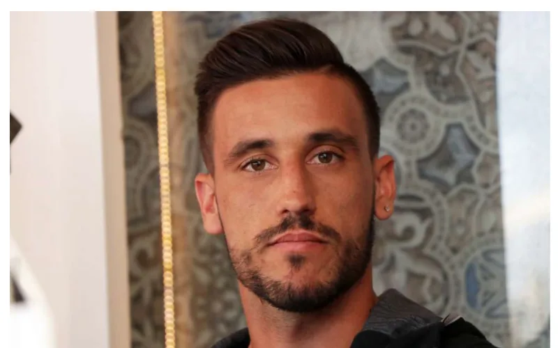 dzumhur 9