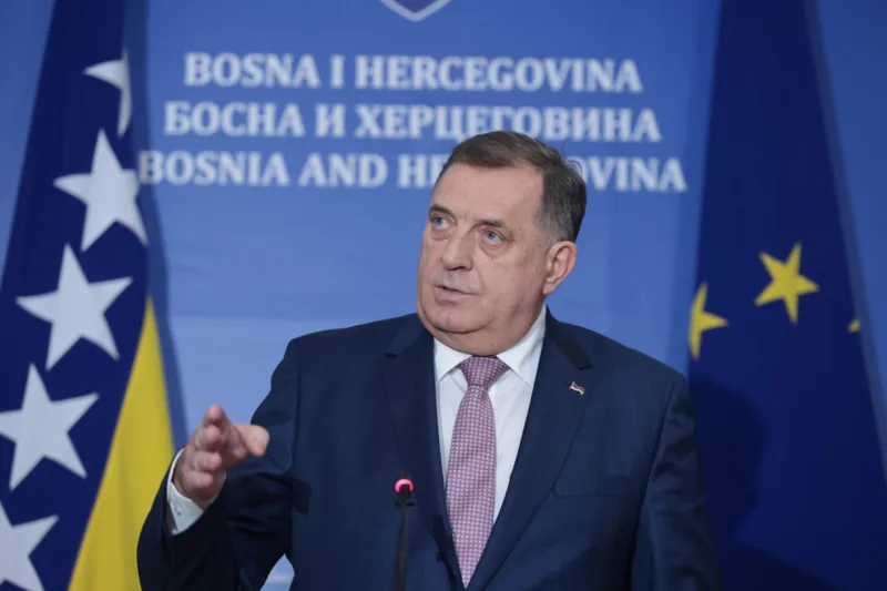 sastanak trojka hdz snsd (4)