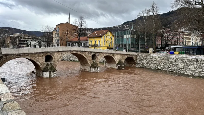 AA-ZDATO_NARANDZASTO_UPOZORENJE_NA_OBILNE_PADAVINE_I_VJETAR_JUZNOG_SMJERA-10