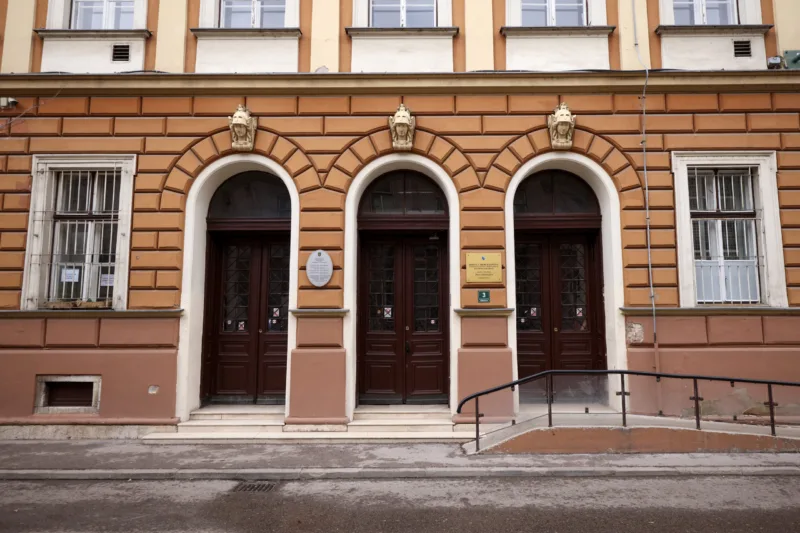 PrvaGimnazija_01_100224