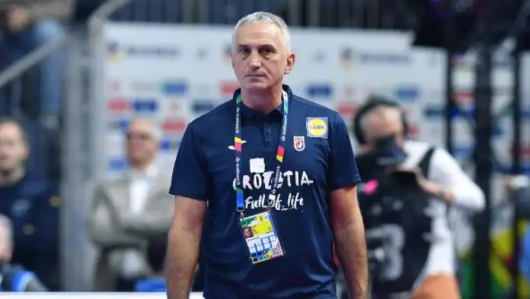 Men s EHF EURO 2024 Kroatien - Island am 22.01.2024 in der Lanxess Arena in Köln Goran Perkovac ( Trainer / Cheftrainer