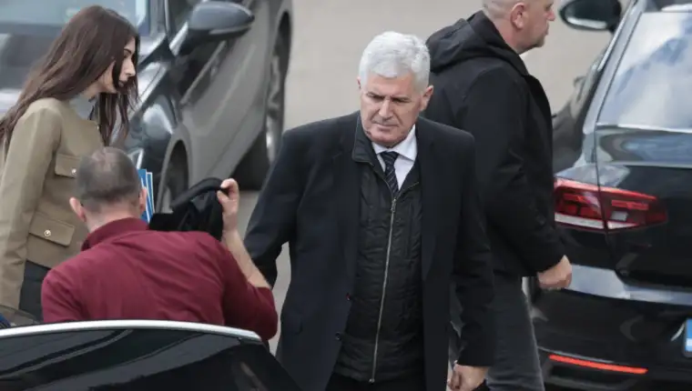 covic-sastanak-parlament-3